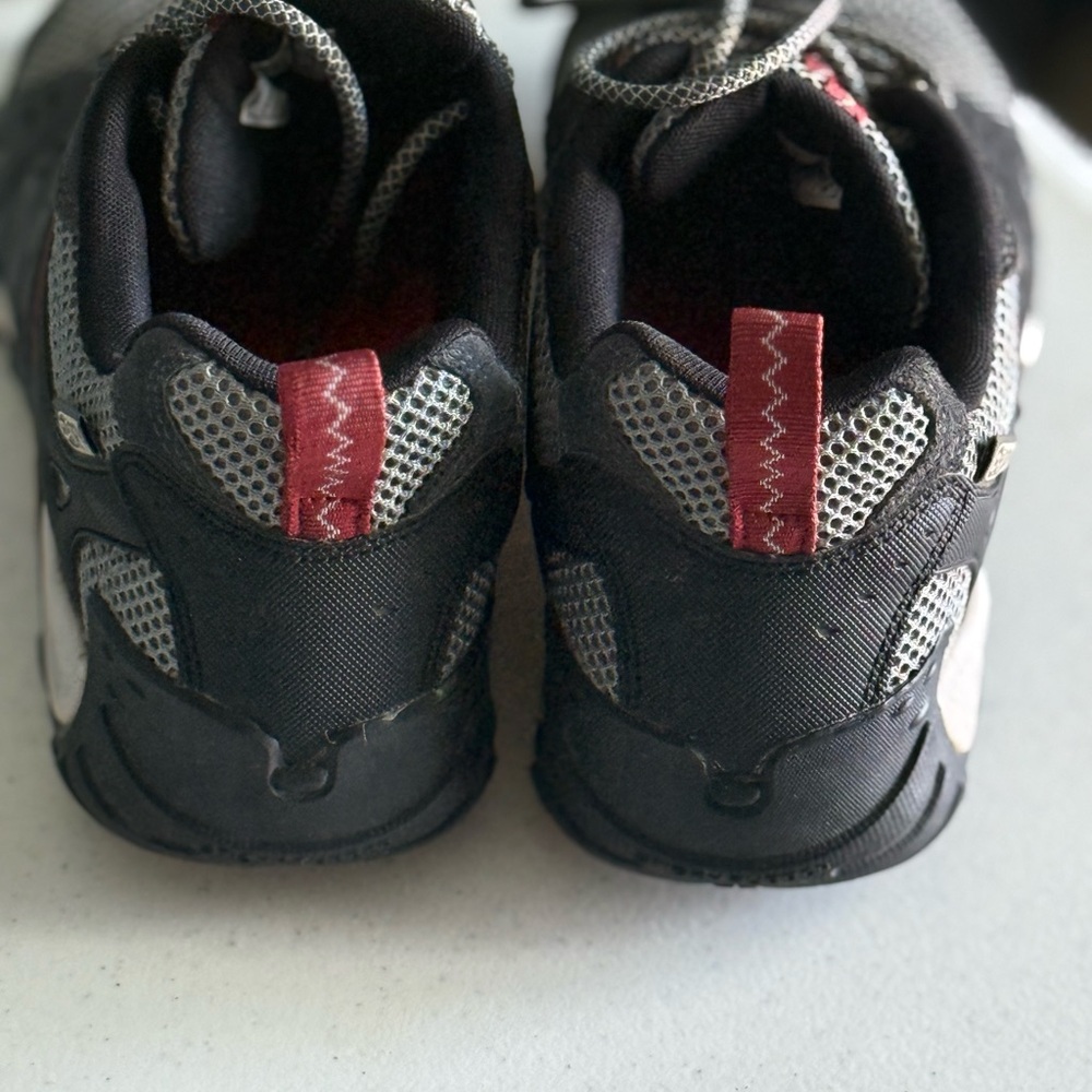 Merrell Men’s Size 8 Waterproof Hiking Shoe
**Host Pick** - Picture 8 of 8